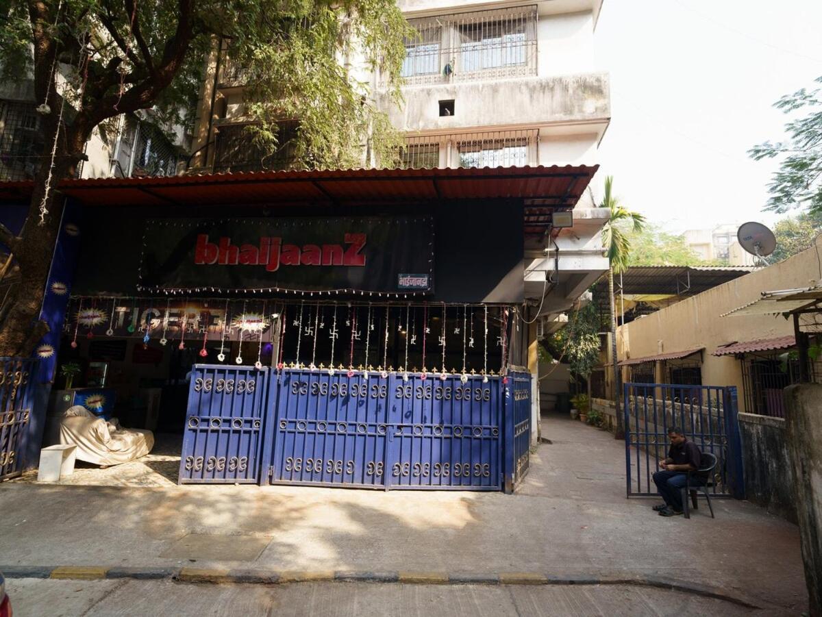 Aura 2bhk Bandra W By The Company Bombaj